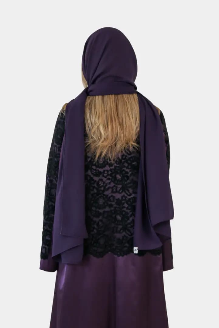 ربطة سوداء — alternate view